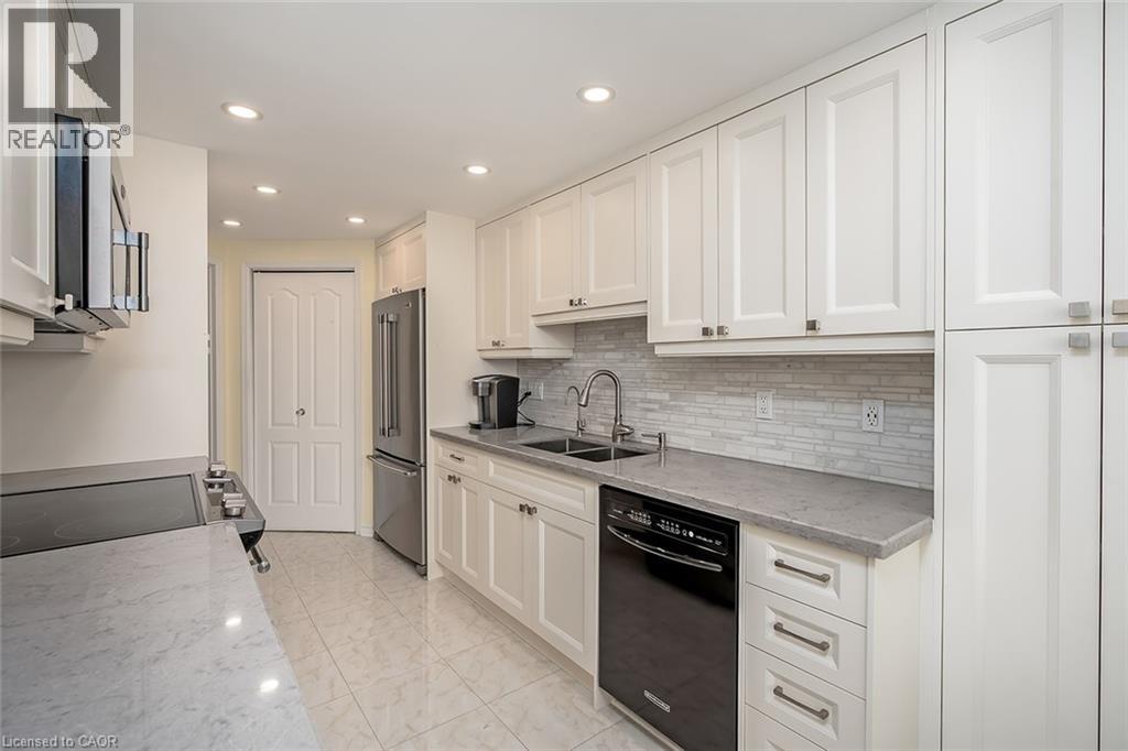1905 PILGRIMS Way Unit# 203, Oakville, Ontario, L6M2X2 — Photo 13