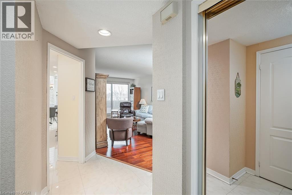 1905 PILGRIMS Way Unit# 203, Oakville, Ontario, L6M2X2 — Photo 7