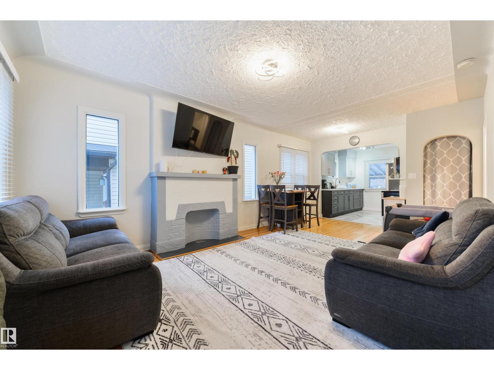 11208 66 ST NW, Edmonton