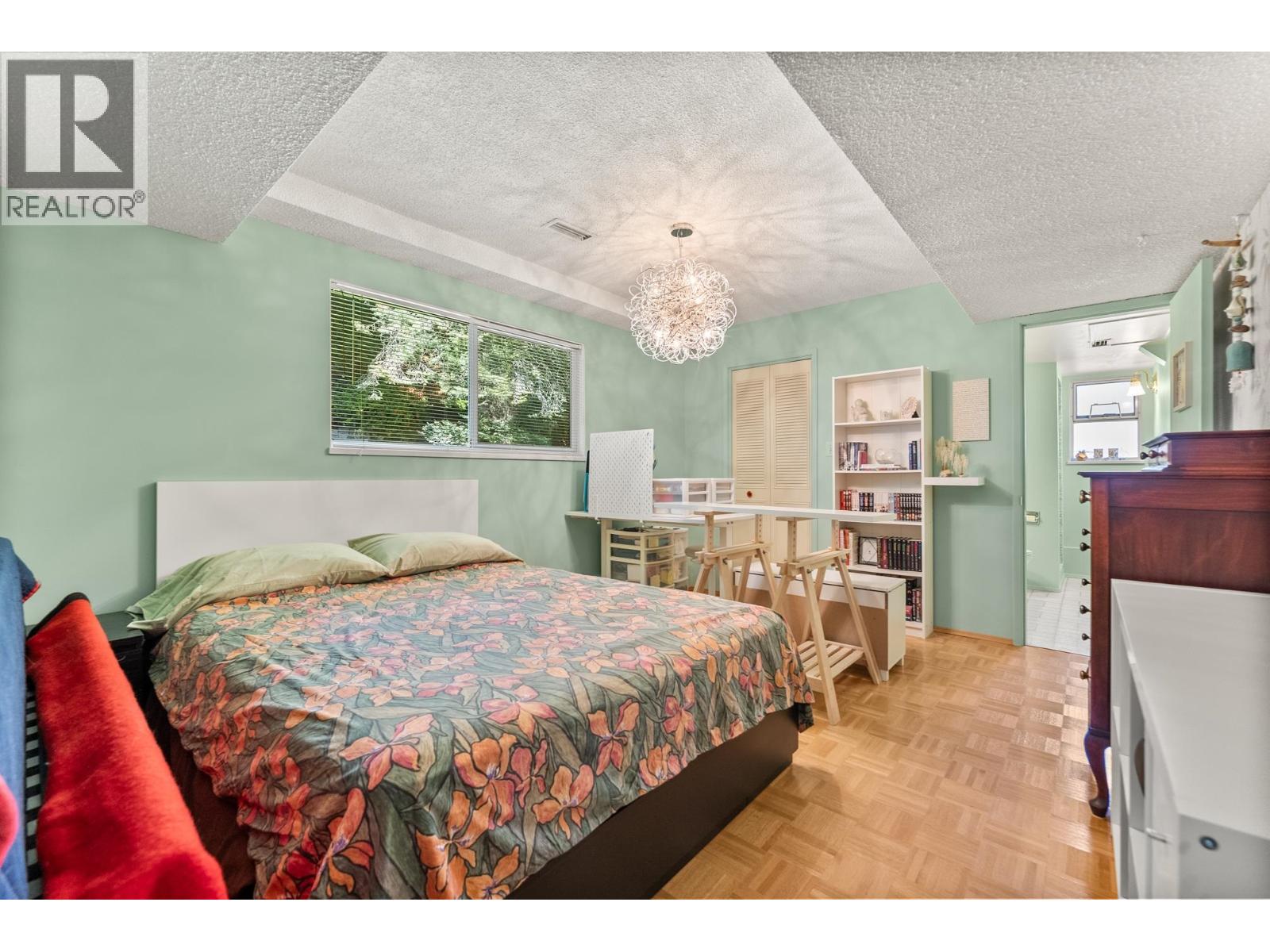 905 EDEN Crescent, Tsawwassen