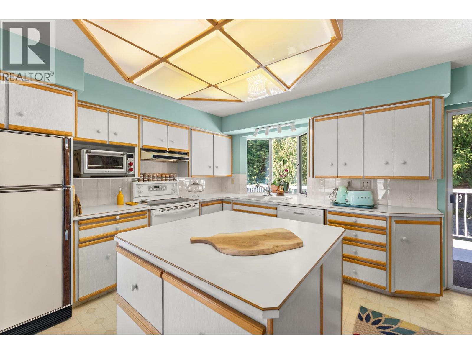 905 EDEN Crescent, Tsawwassen