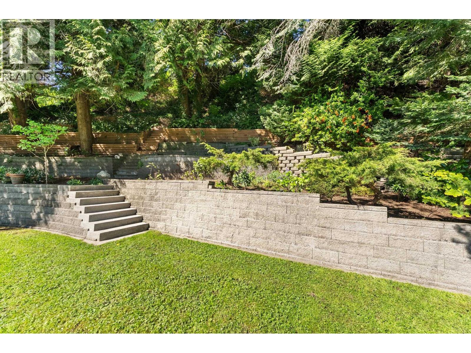 905 EDEN Crescent, Tsawwassen