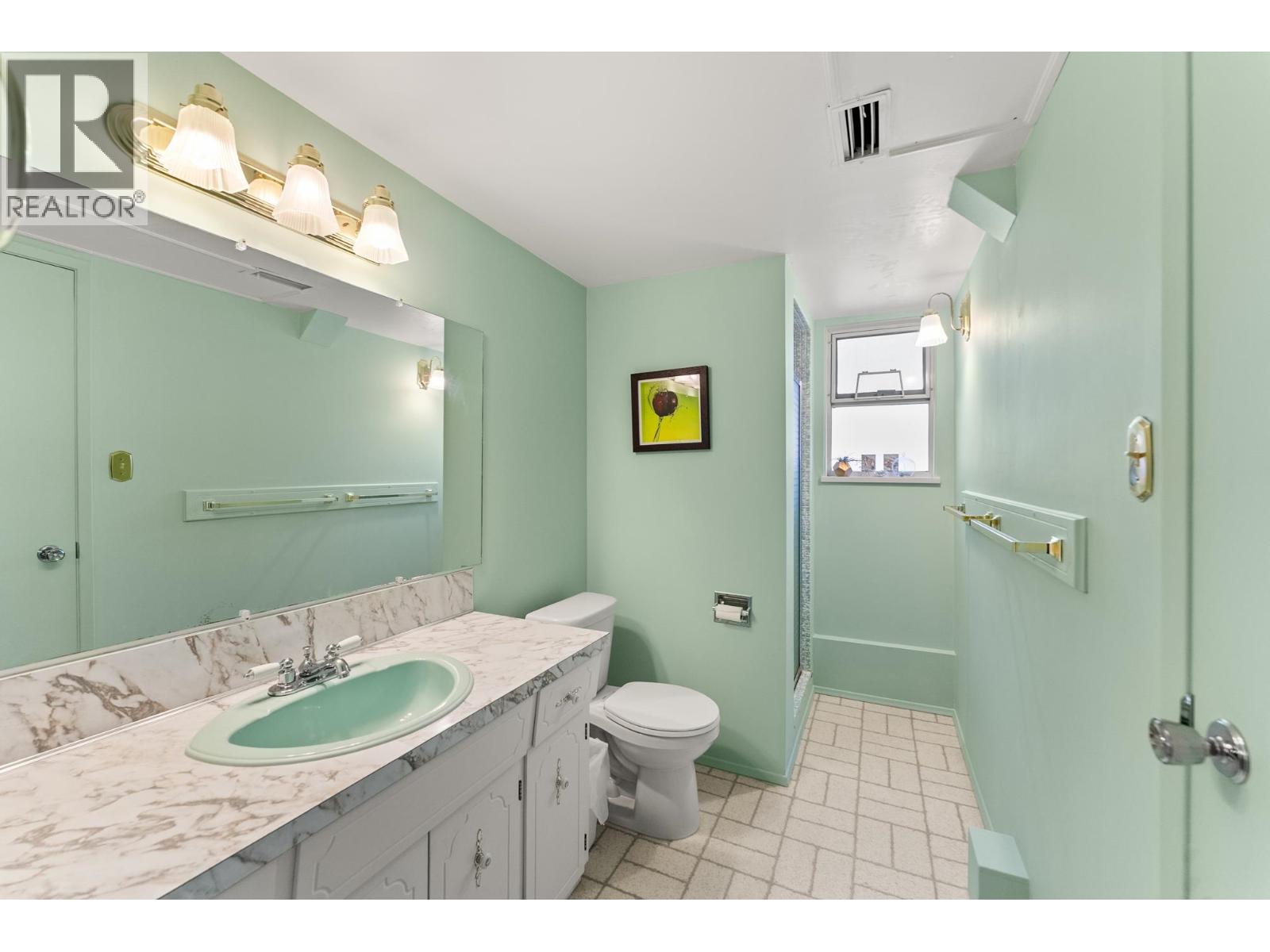 905 EDEN Crescent, Tsawwassen