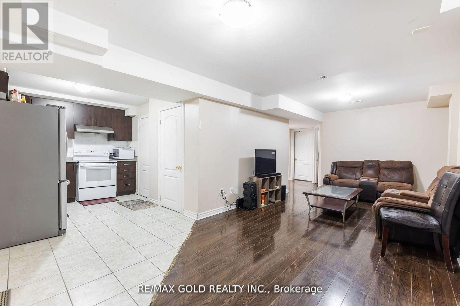 17 DOVESONG DRIVE - 40
