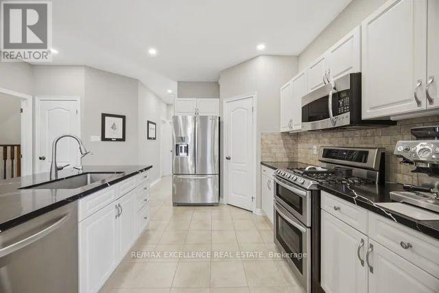 22 WARDLAW AVENUE - 11