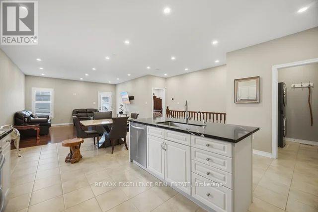 22 WARDLAW AVENUE - 12