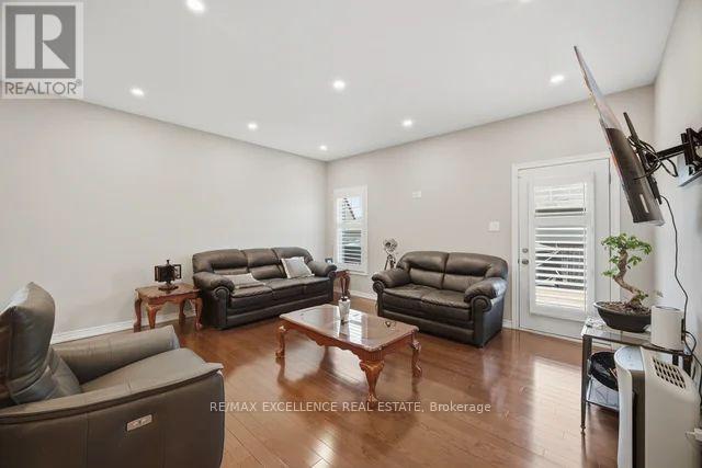22 WARDLAW AVENUE - 15