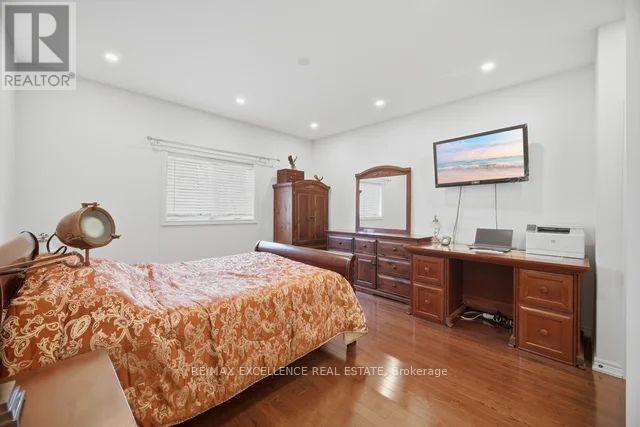 22 WARDLAW AVENUE - 18