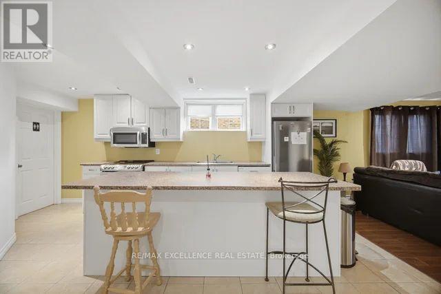 22 WARDLAW AVENUE - 29