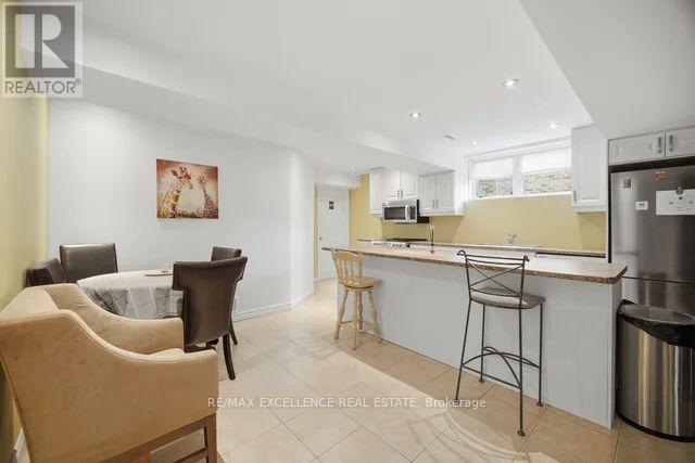 22 WARDLAW AVENUE - 32