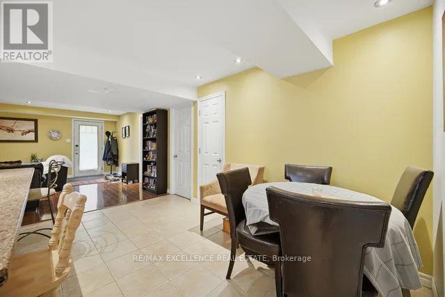 22 WARDLAW AVENUE - 33