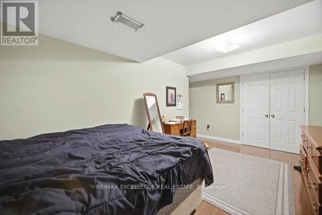 22 WARDLAW AVENUE - 39