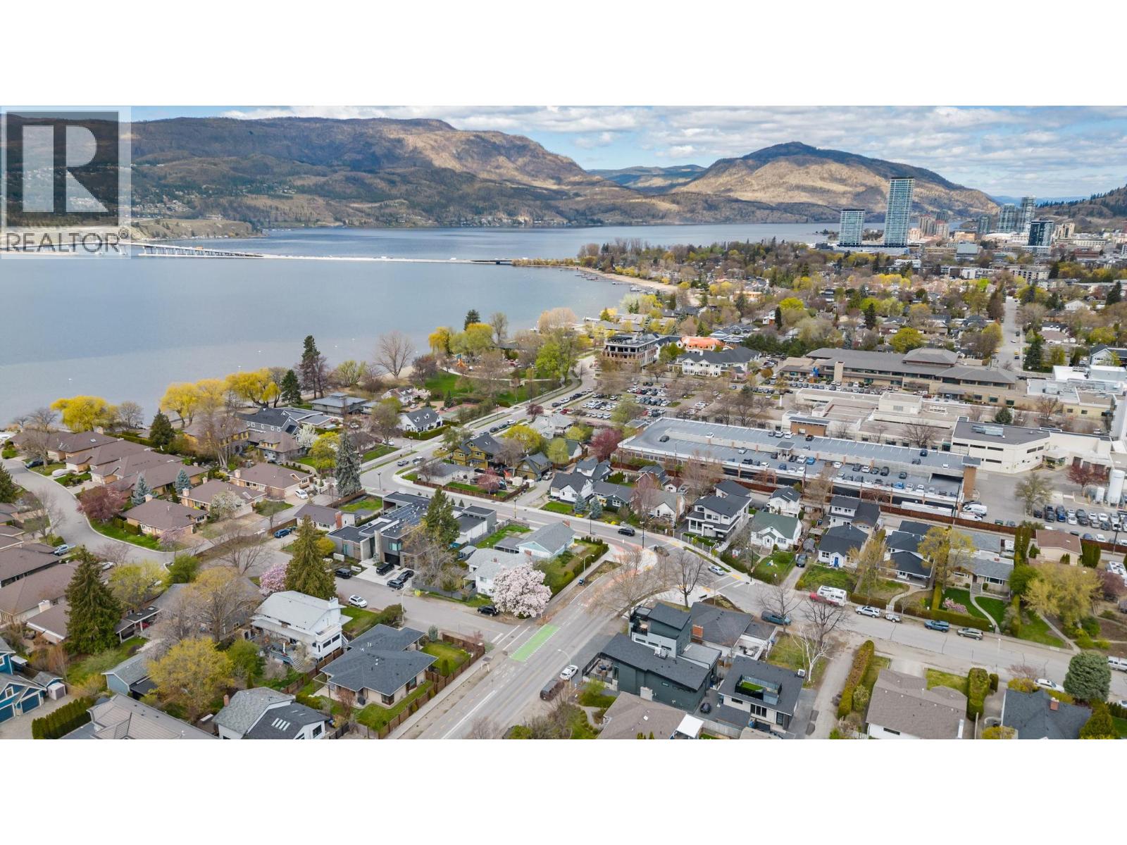  2362 Abbott Street, Kelowna