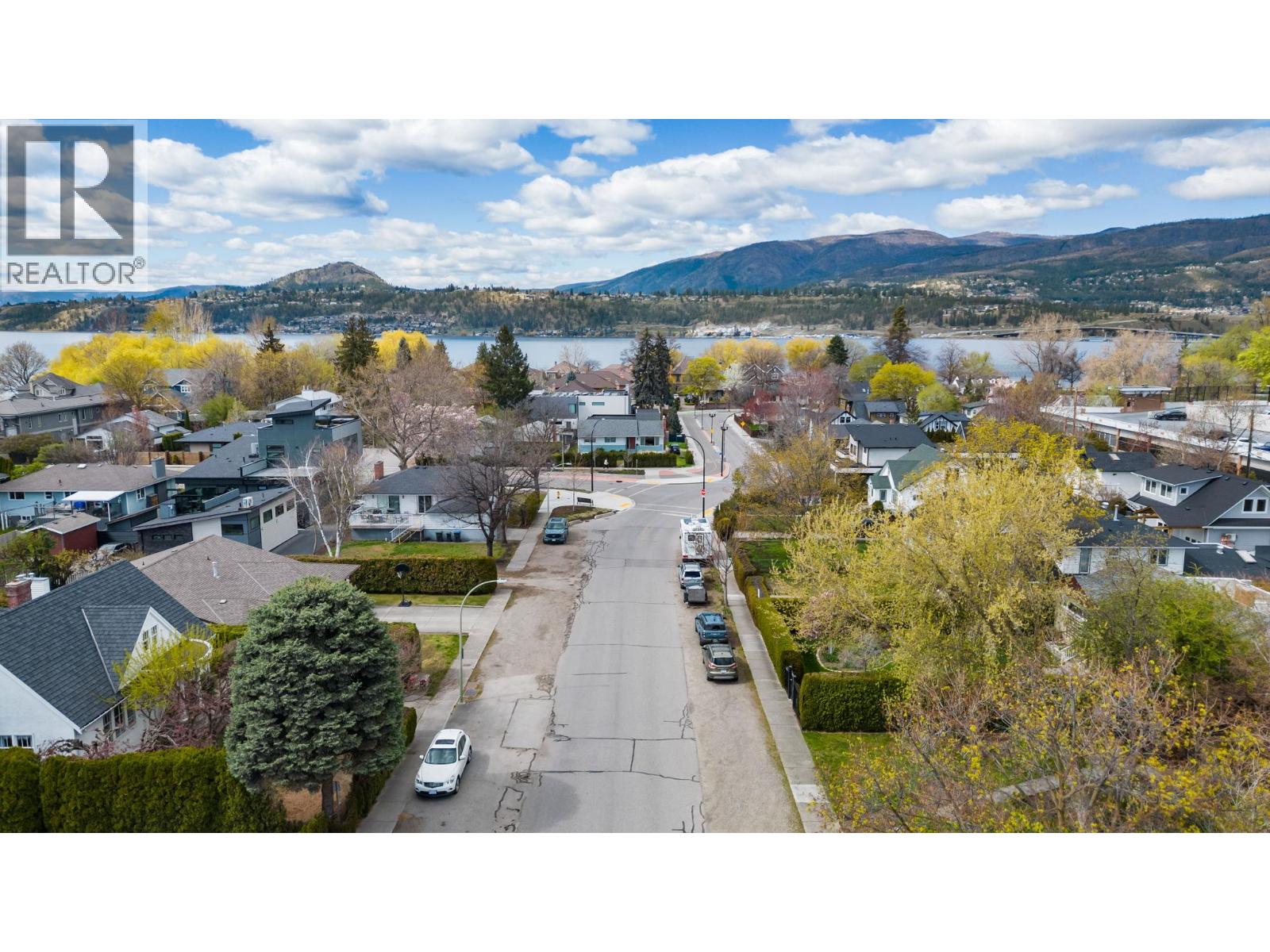  2362 Abbott Street, Kelowna