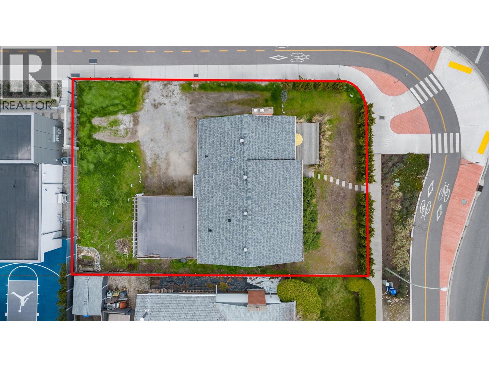  2362 Abbott Street, Kelowna