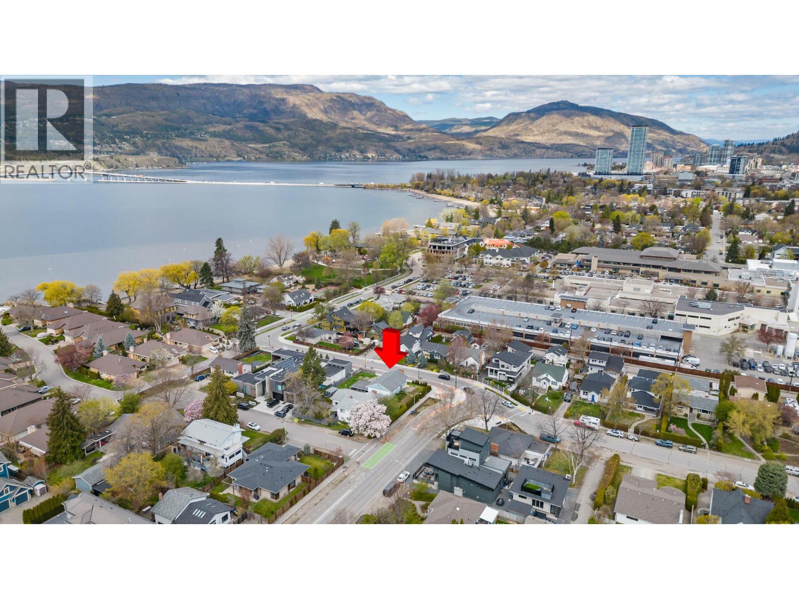  2362 Abbott Street, Kelowna