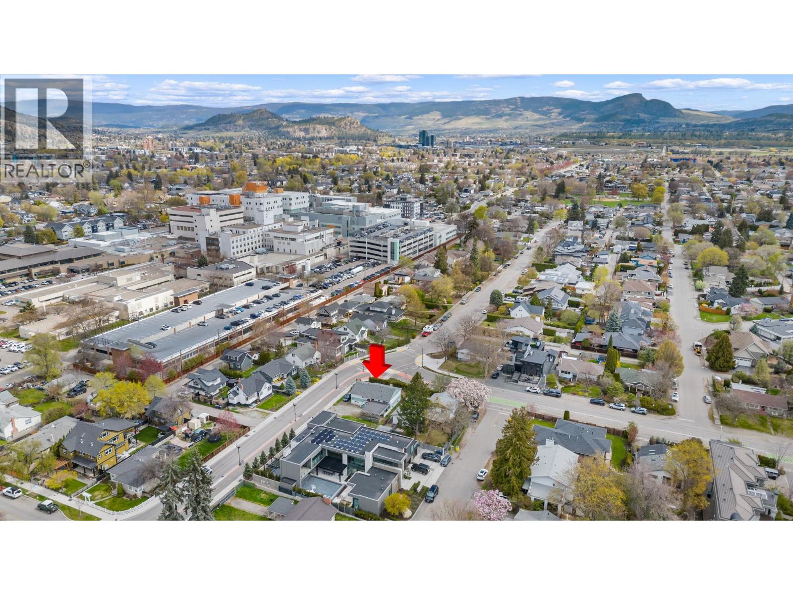  2362 Abbott Street, Kelowna