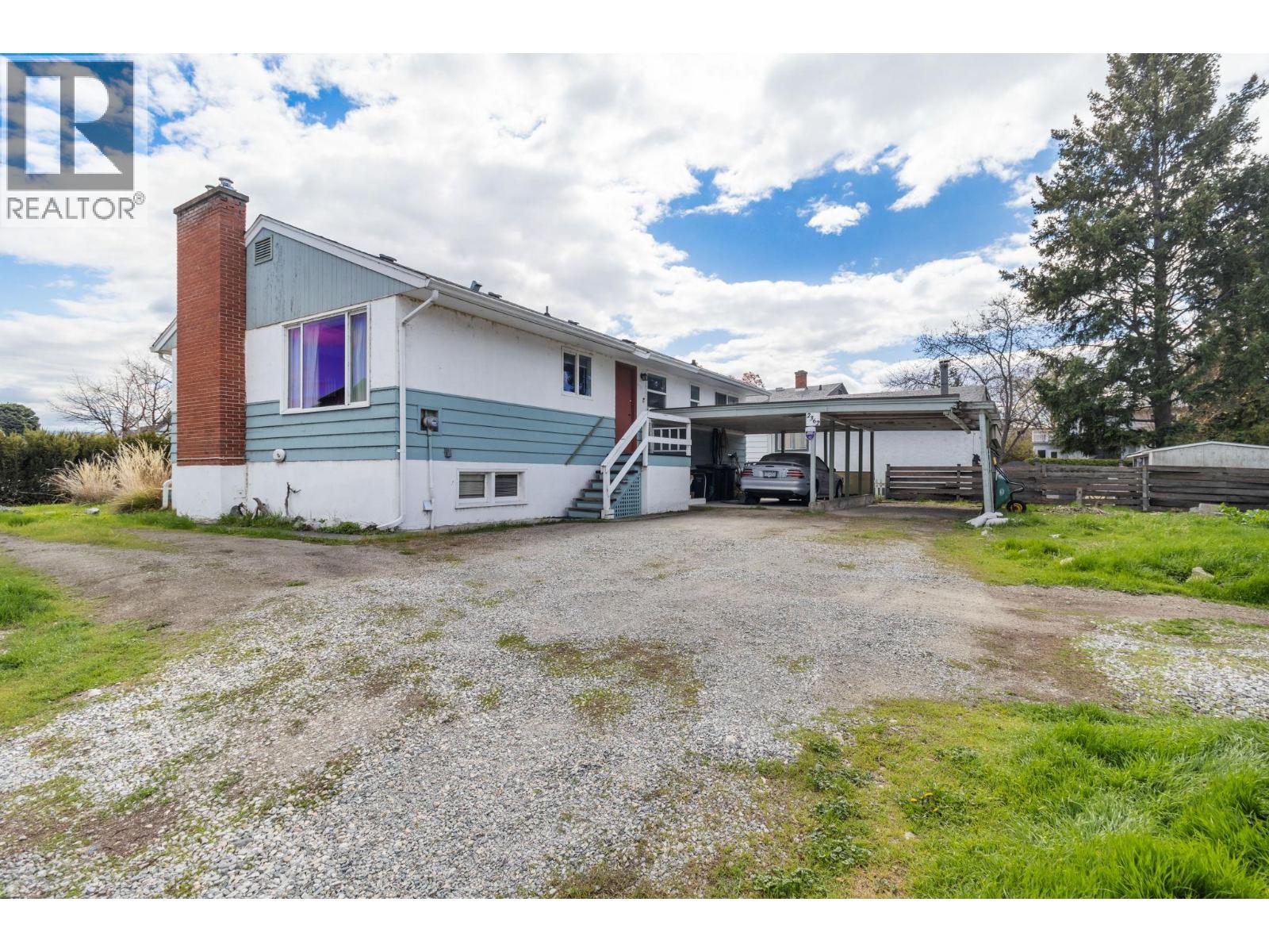 2362 Abbott Street, Kelowna