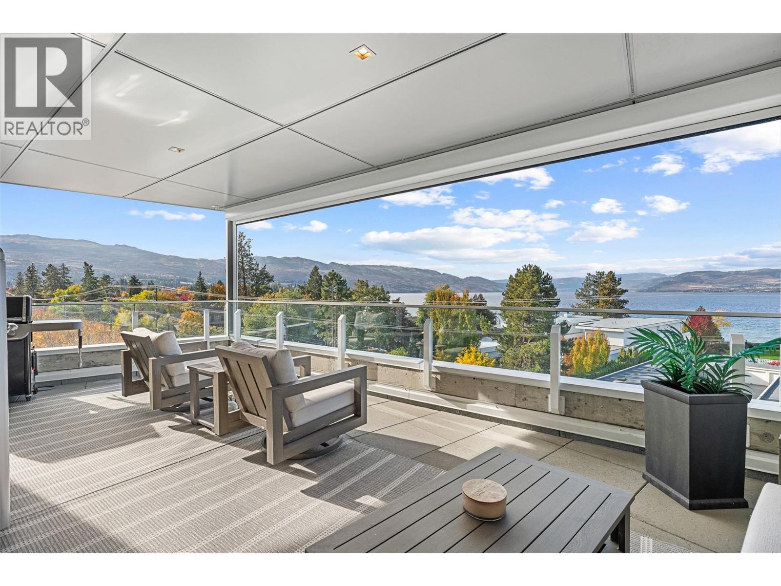 4071 Lakeshore Road Unit# 402, Kelowna