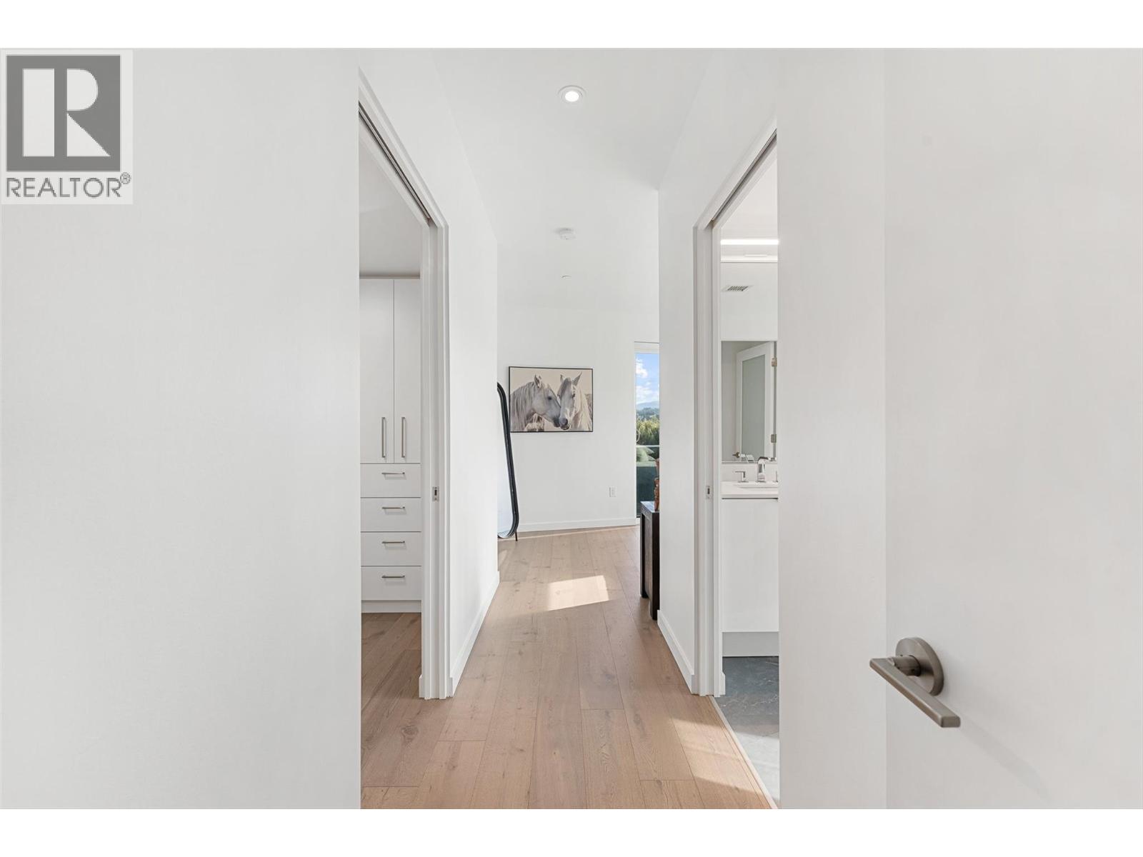 4071 Lakeshore Road Unit# 402, Kelowna