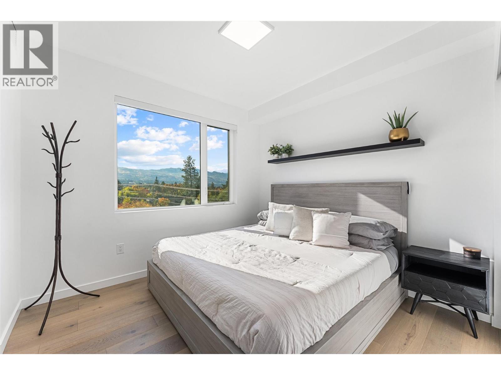 4071 Lakeshore Road Unit# 402, Kelowna