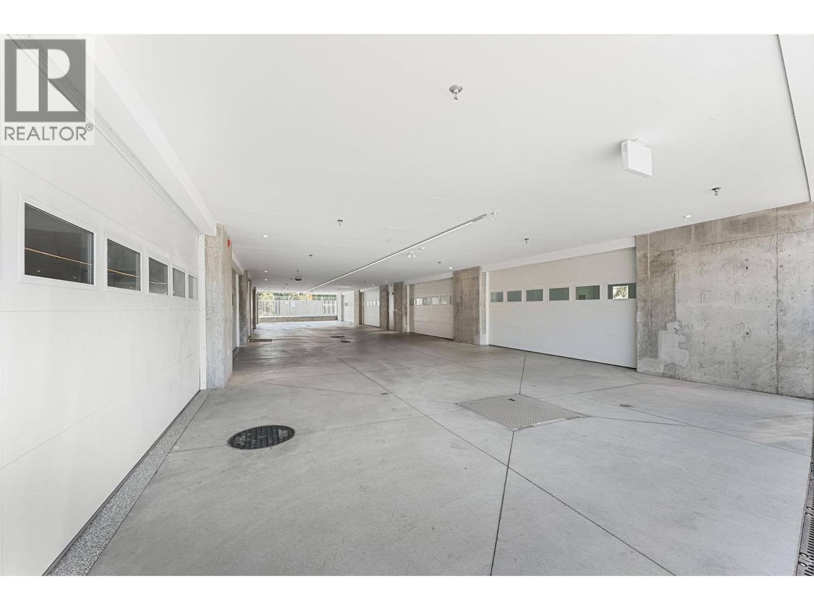 4071 Lakeshore Road Unit# 402, Kelowna