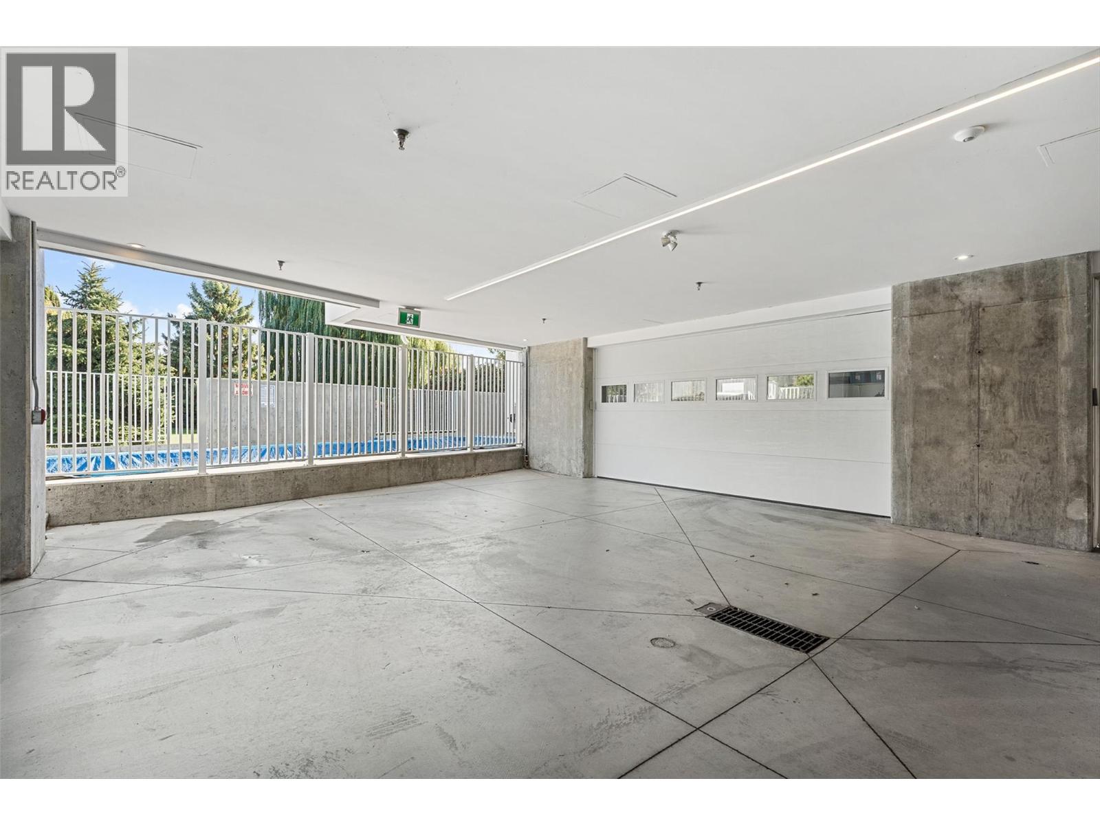 4071 Lakeshore Road Unit# 402, Kelowna