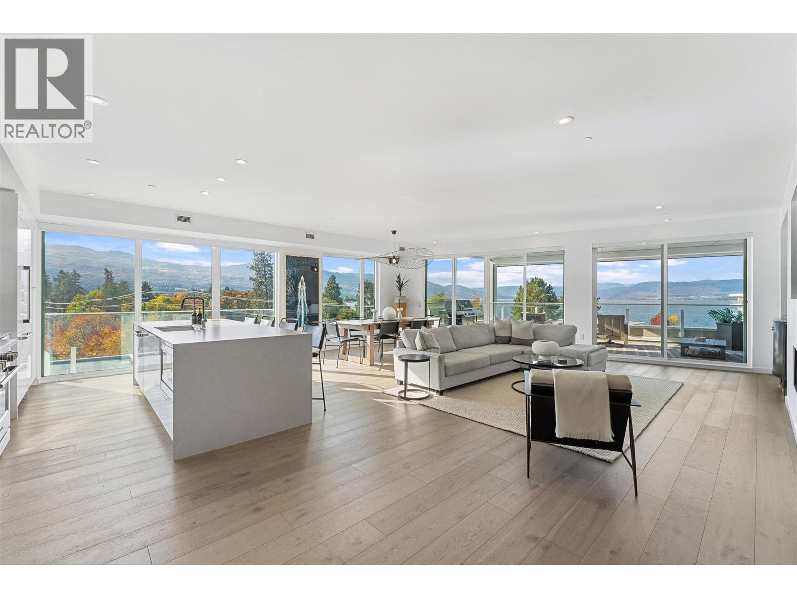 4071 Lakeshore Road Unit# 402, Kelowna