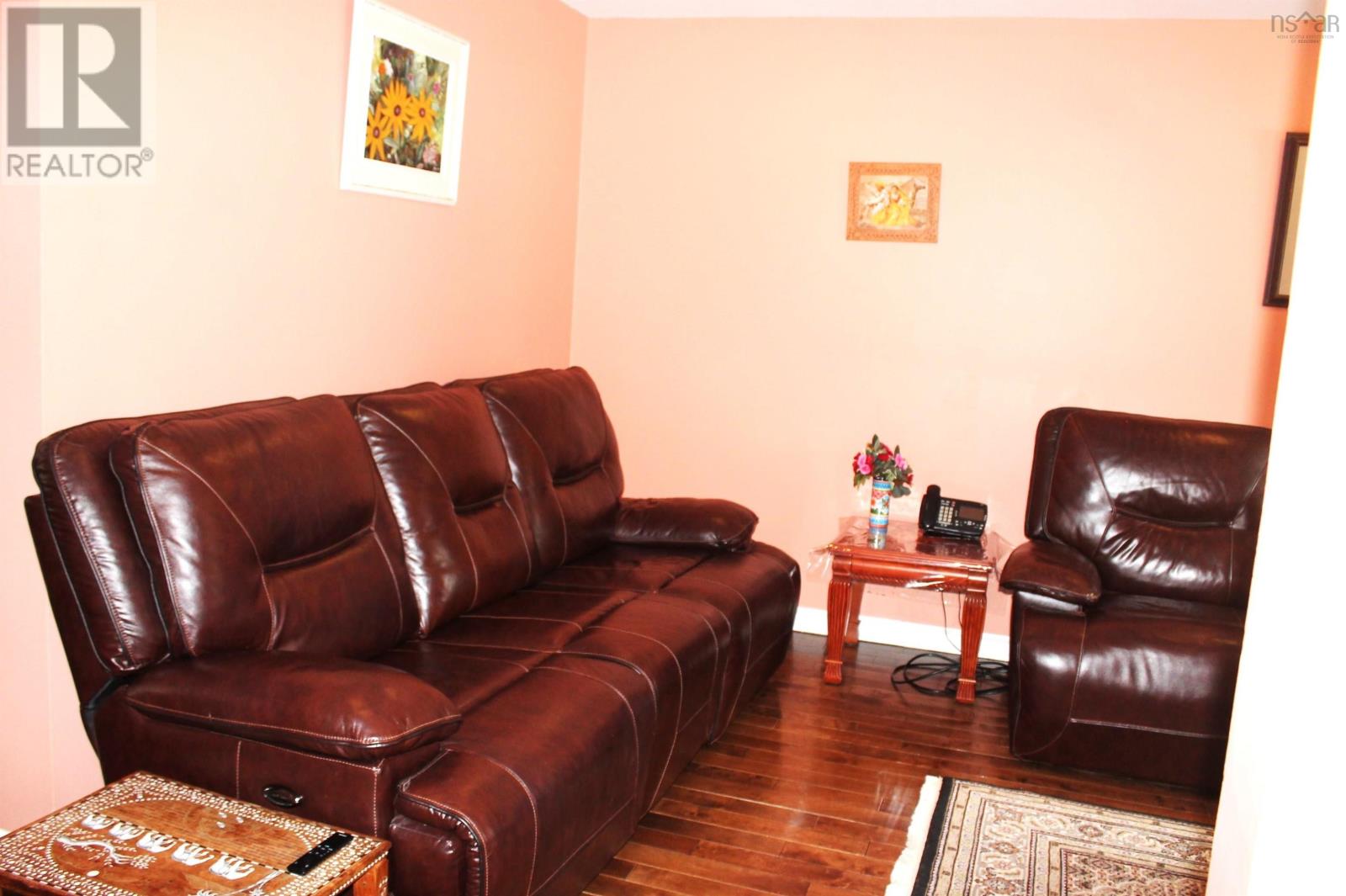 Property 6 of 31 of 87 Lincoln Cross