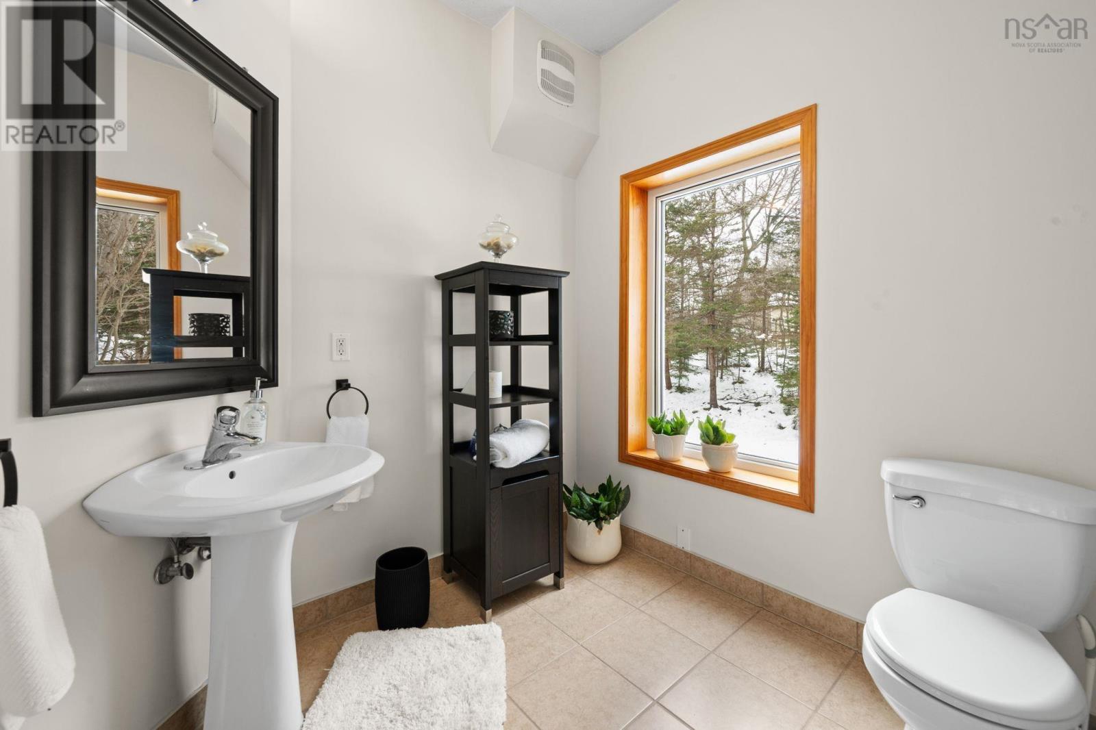 3560 Purcells Cove Road - 36