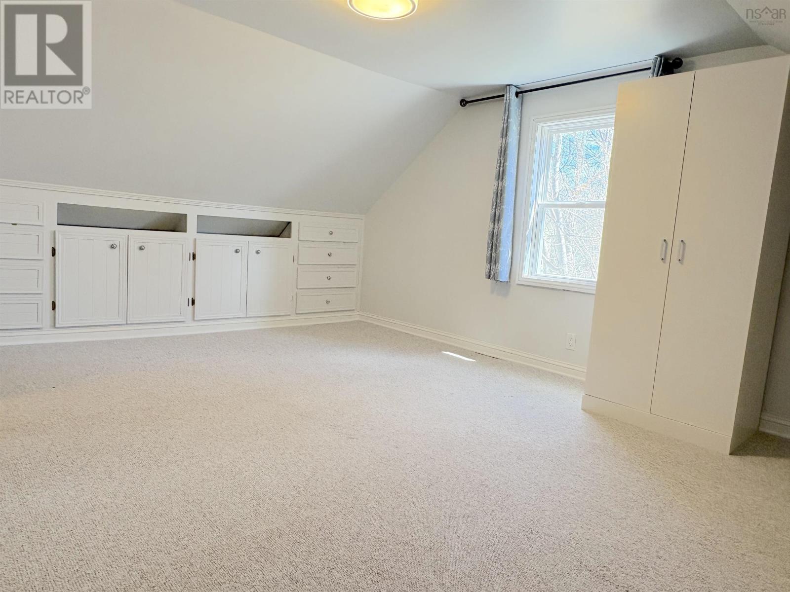 Property 25 of 27 of 105 Harriet