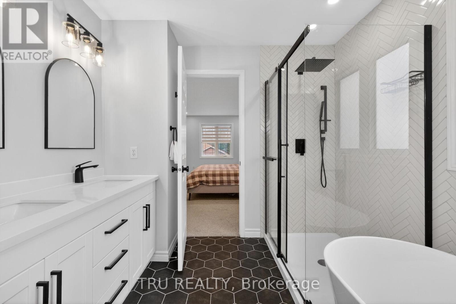 36 JAMES LEWIS AVENUE - 29