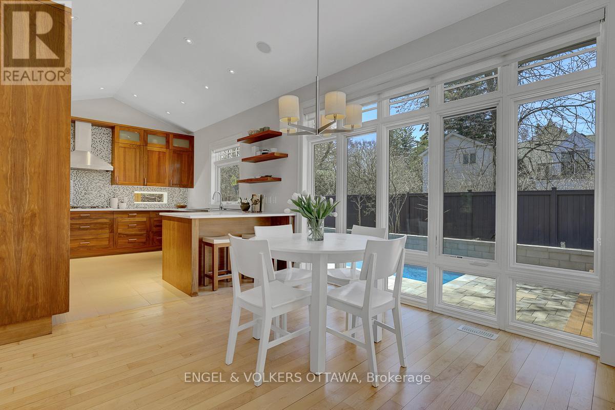 592 BRIERWOOD AVENUE - 13