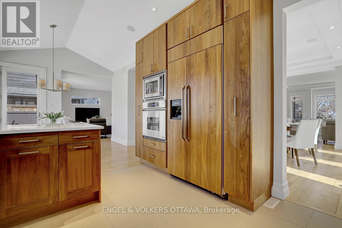592 BRIERWOOD AVENUE - 18