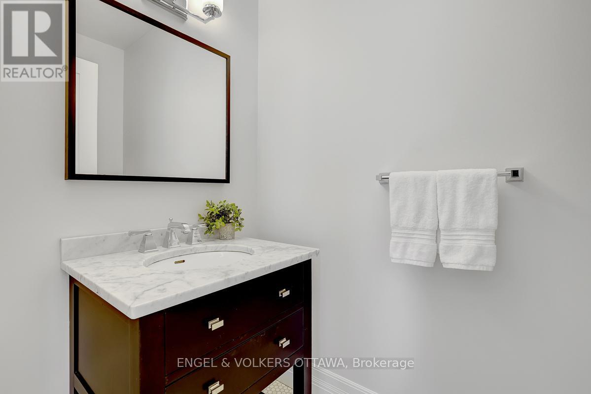 592 BRIERWOOD AVENUE - 25