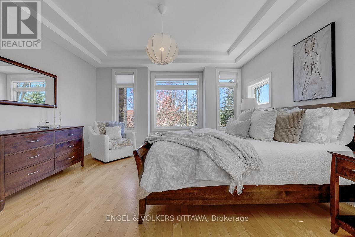 592 BRIERWOOD AVENUE - 30