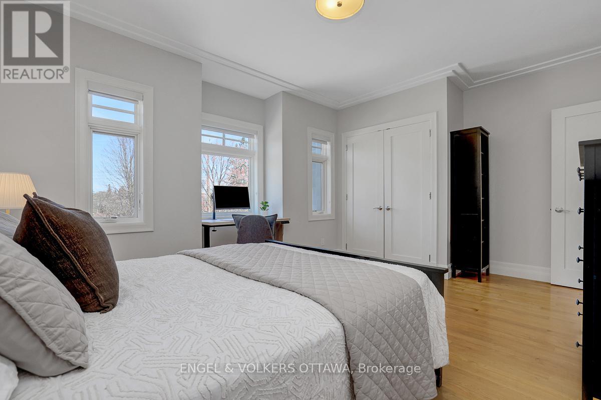 592 BRIERWOOD AVENUE - 38