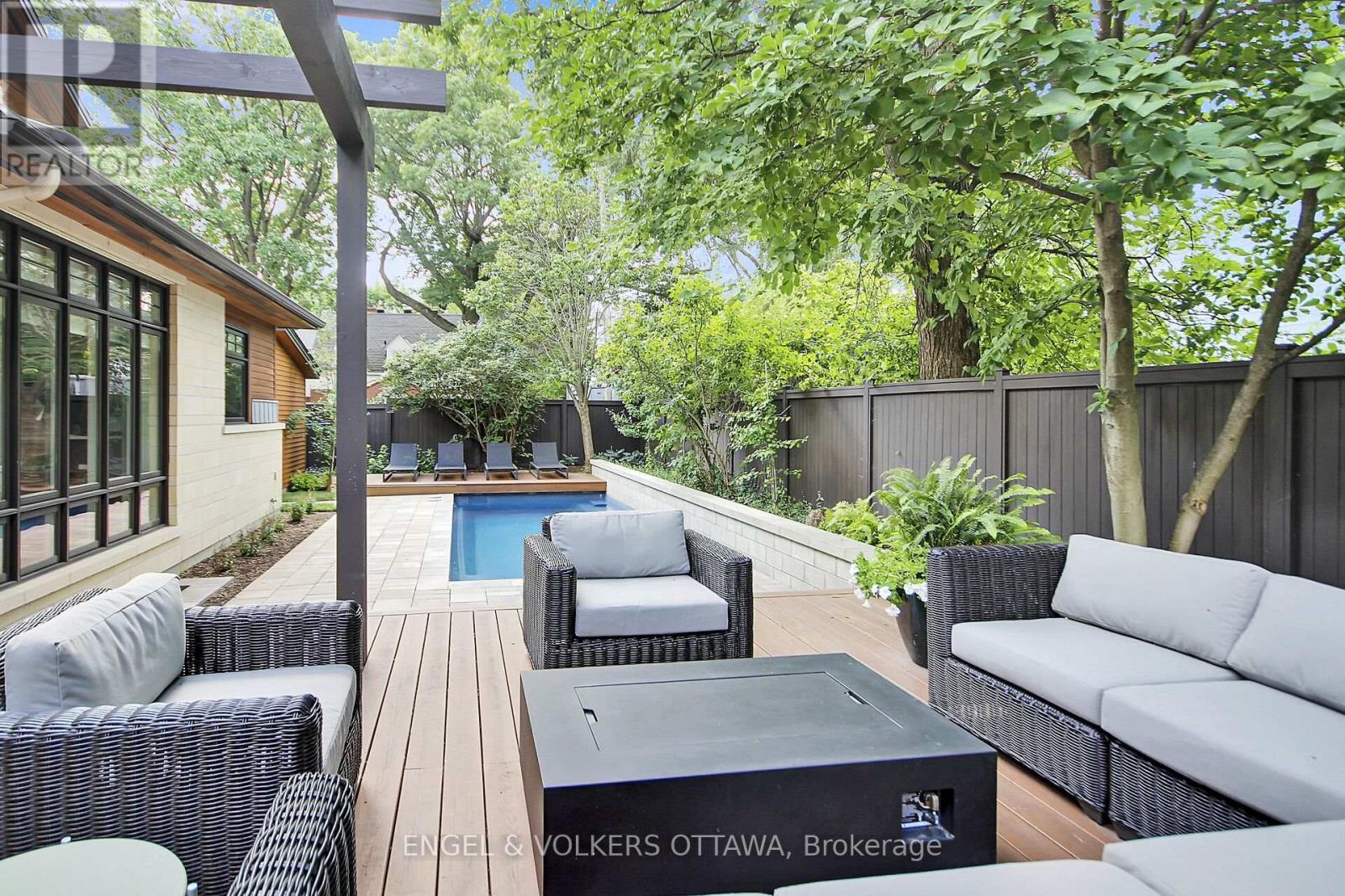 592 BRIERWOOD AVENUE - 50