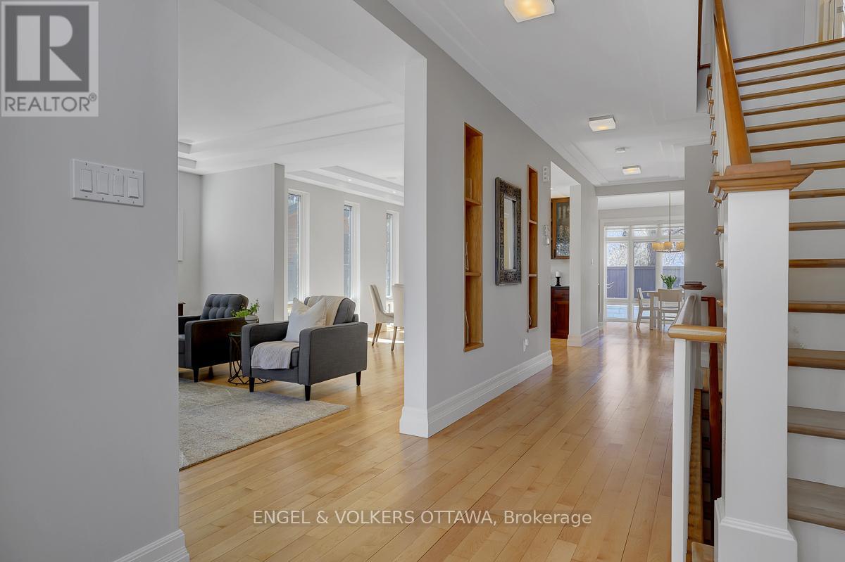592 BRIERWOOD AVENUE - 7