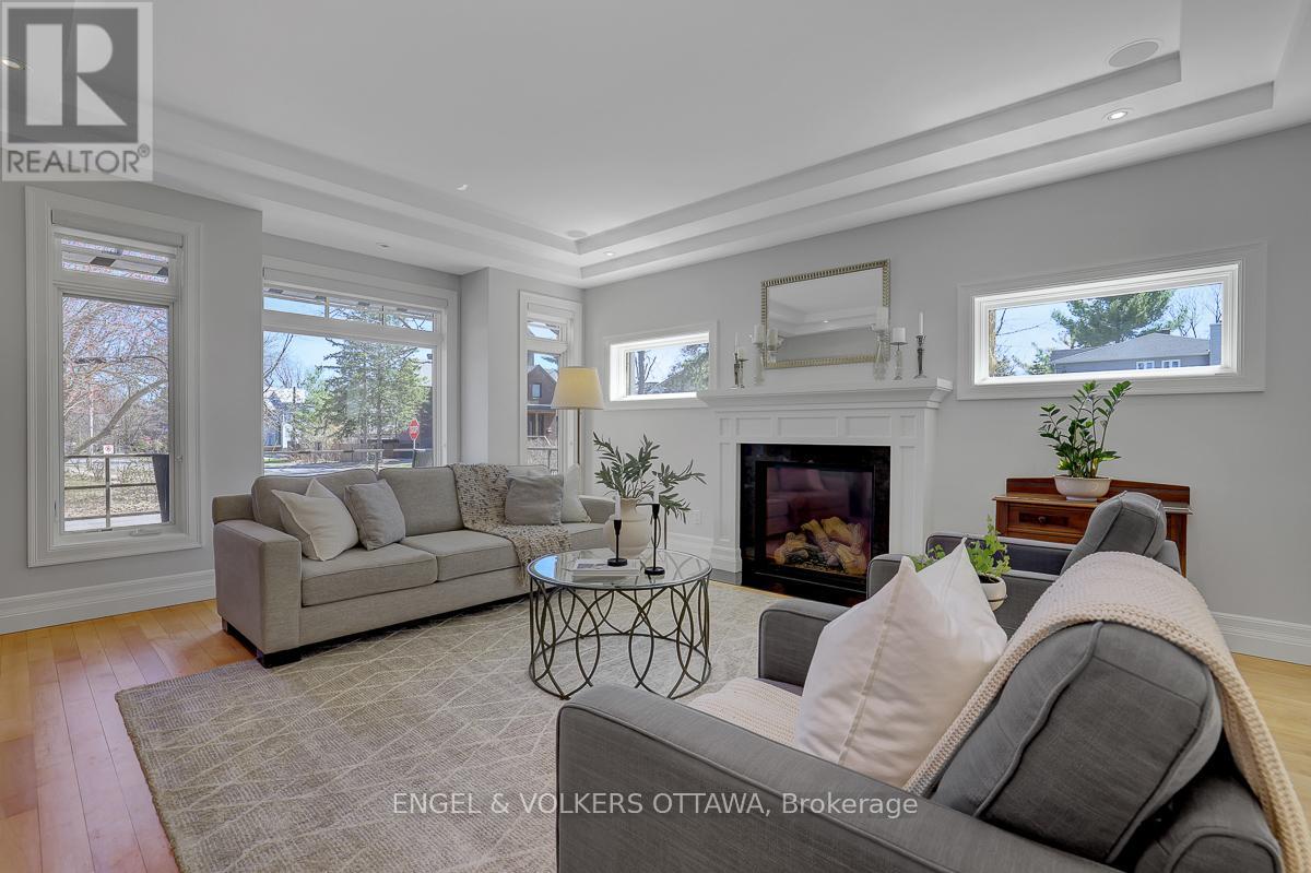 592 BRIERWOOD AVENUE - 9