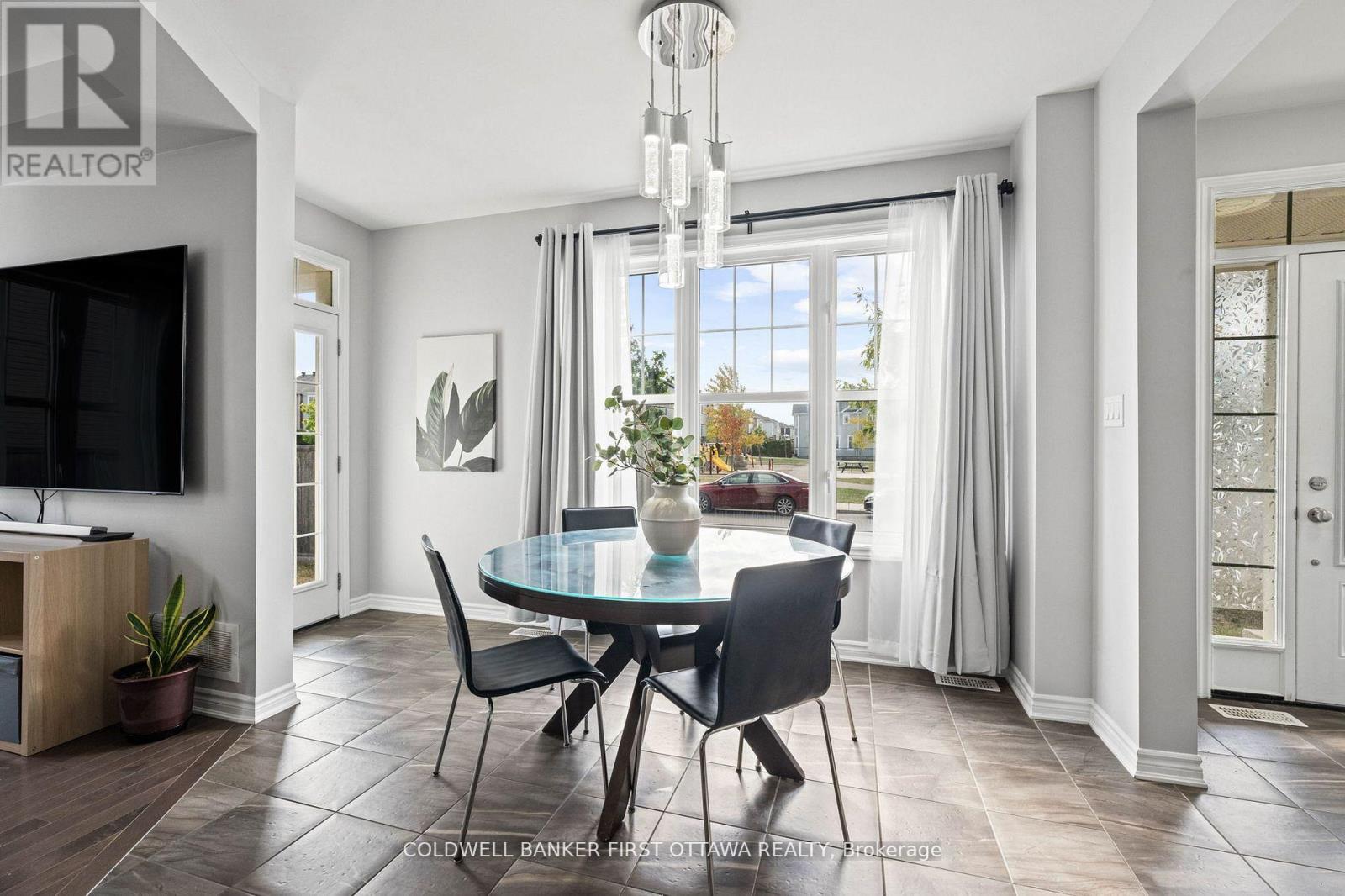 619 DUNDONALD DRIVE - 10