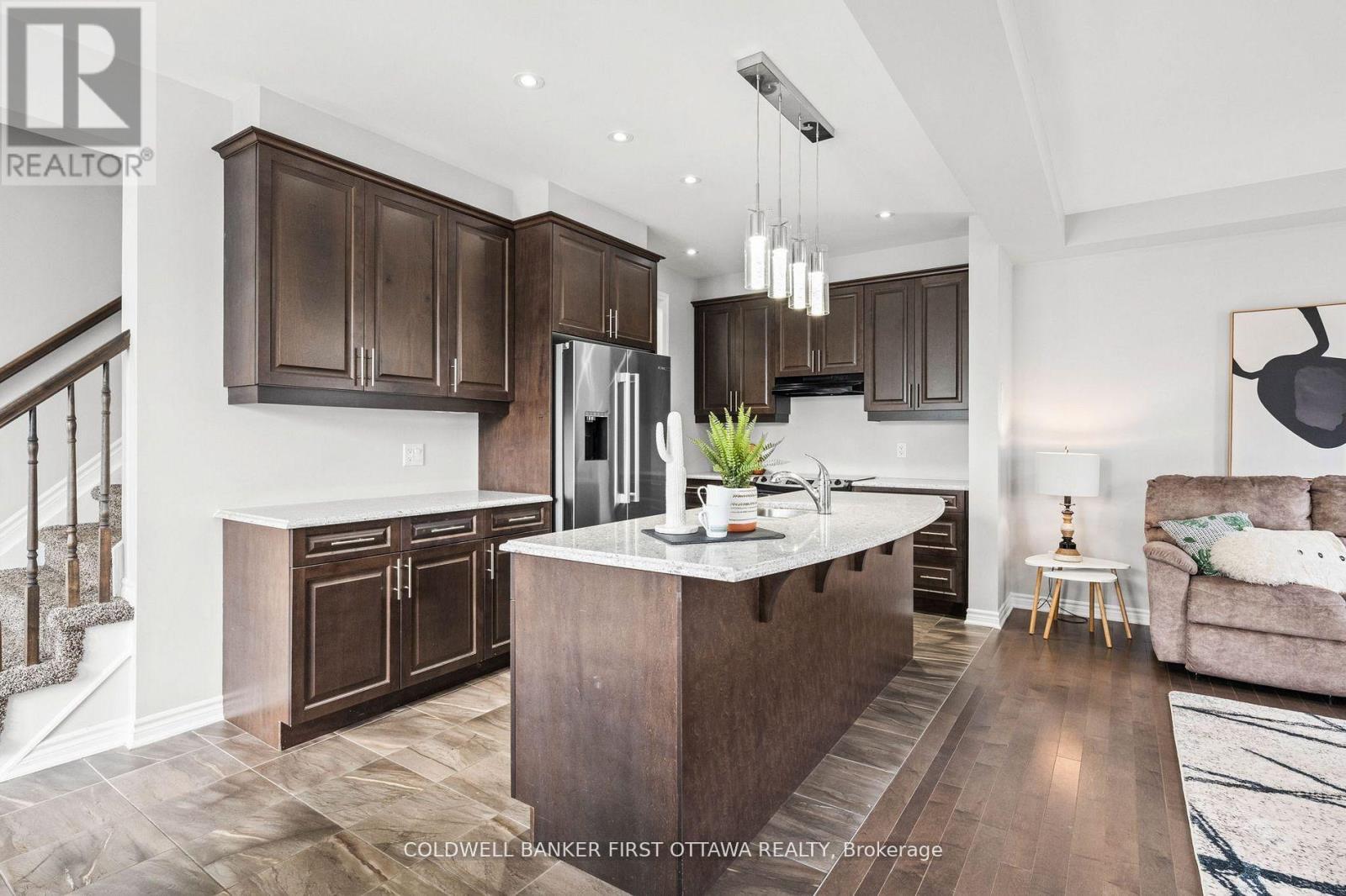 619 DUNDONALD DRIVE - 11