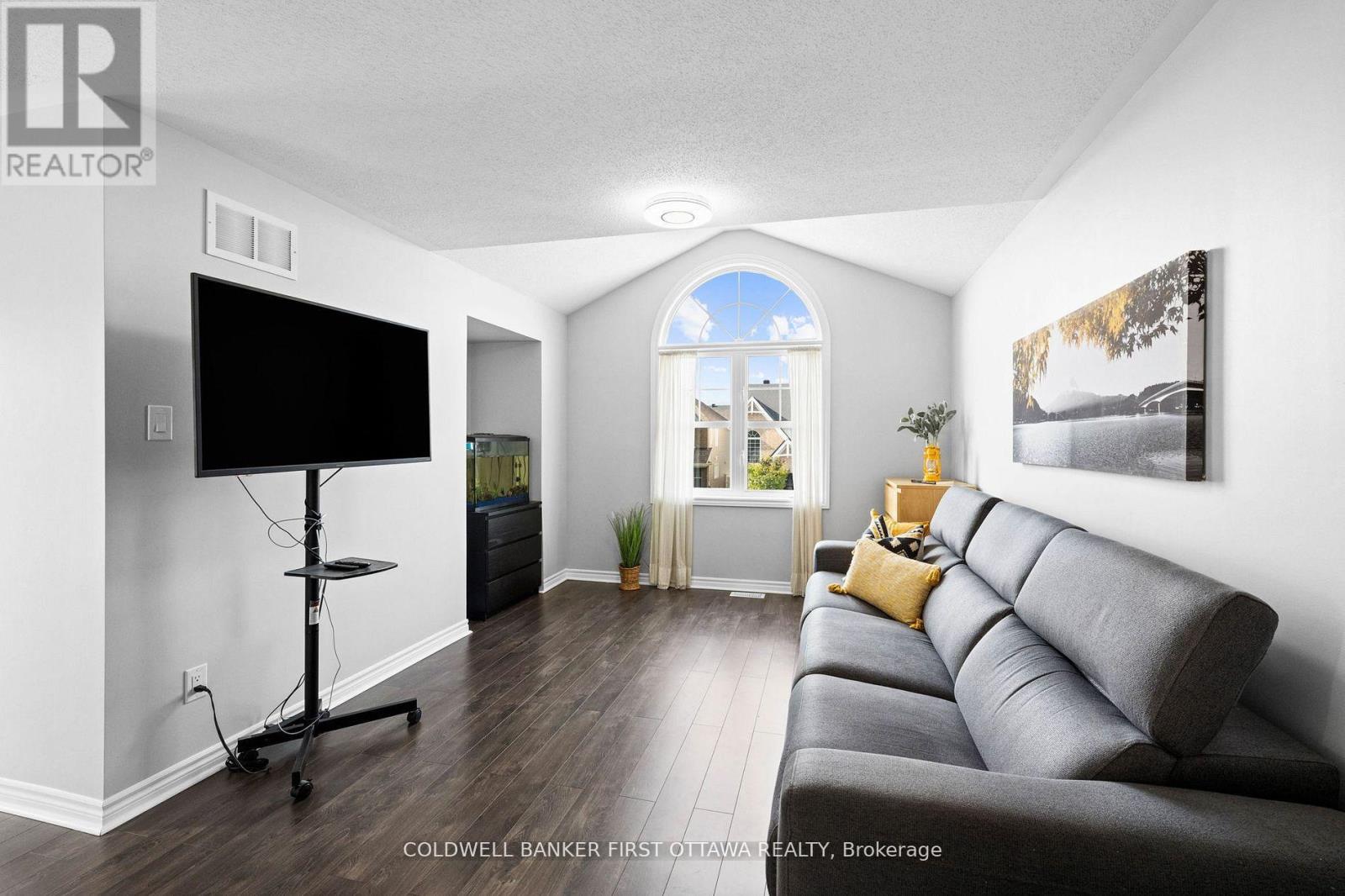 619 DUNDONALD DRIVE - 19