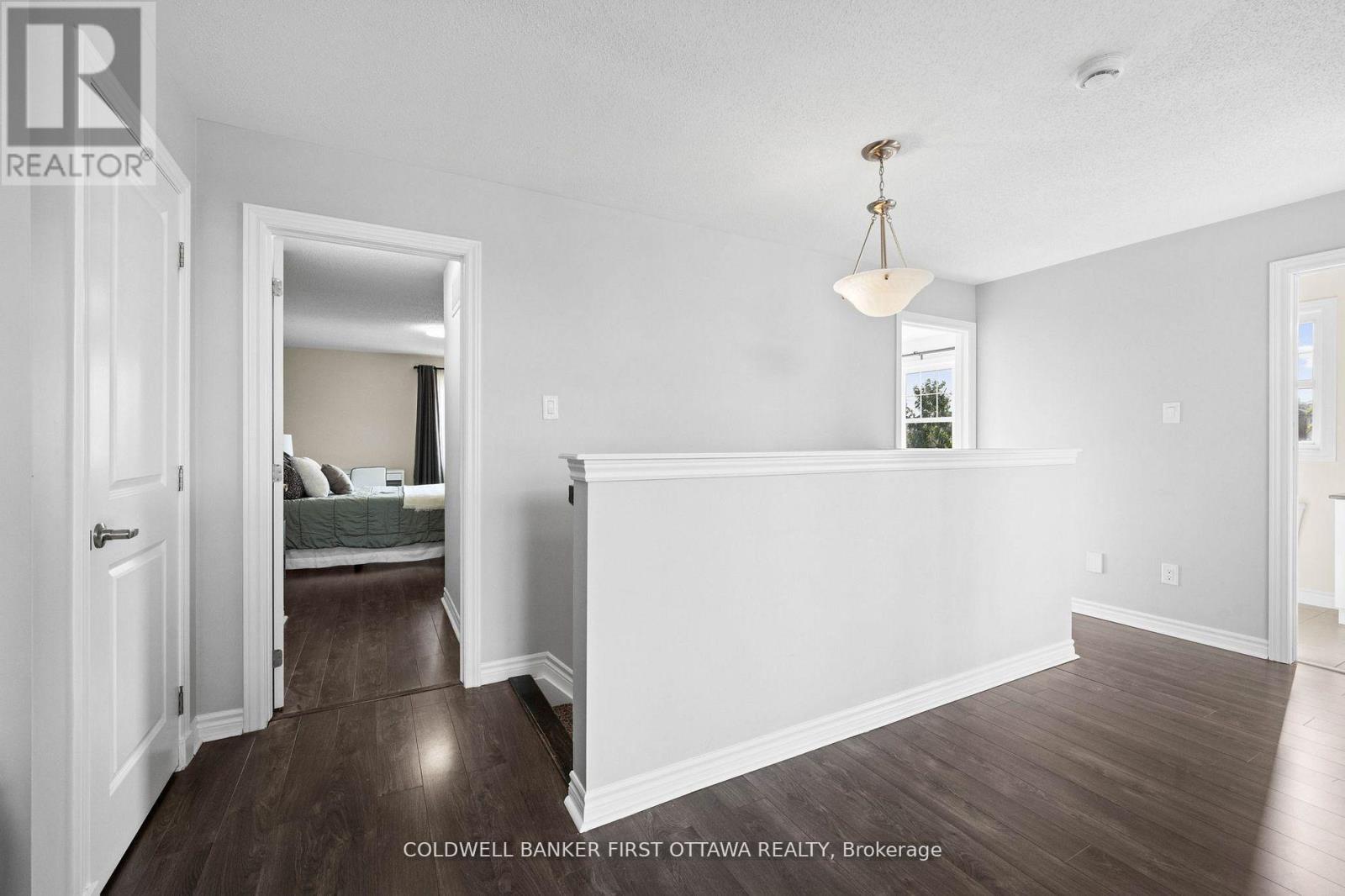 619 DUNDONALD DRIVE - 21