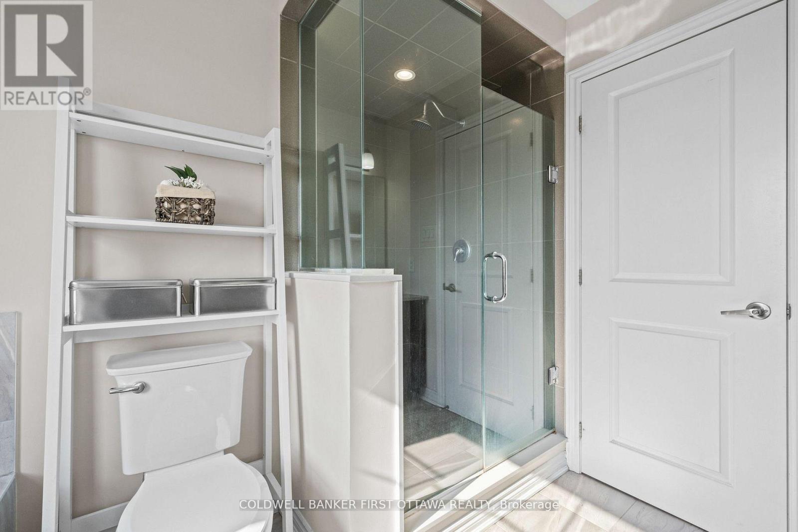 619 DUNDONALD DRIVE - 25