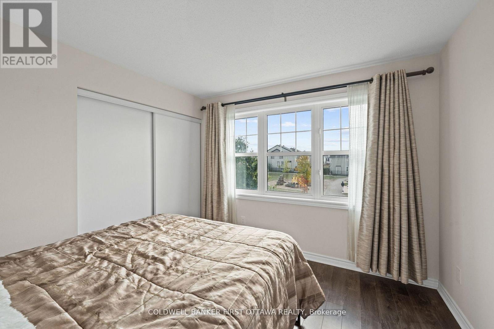 619 DUNDONALD DRIVE - 26