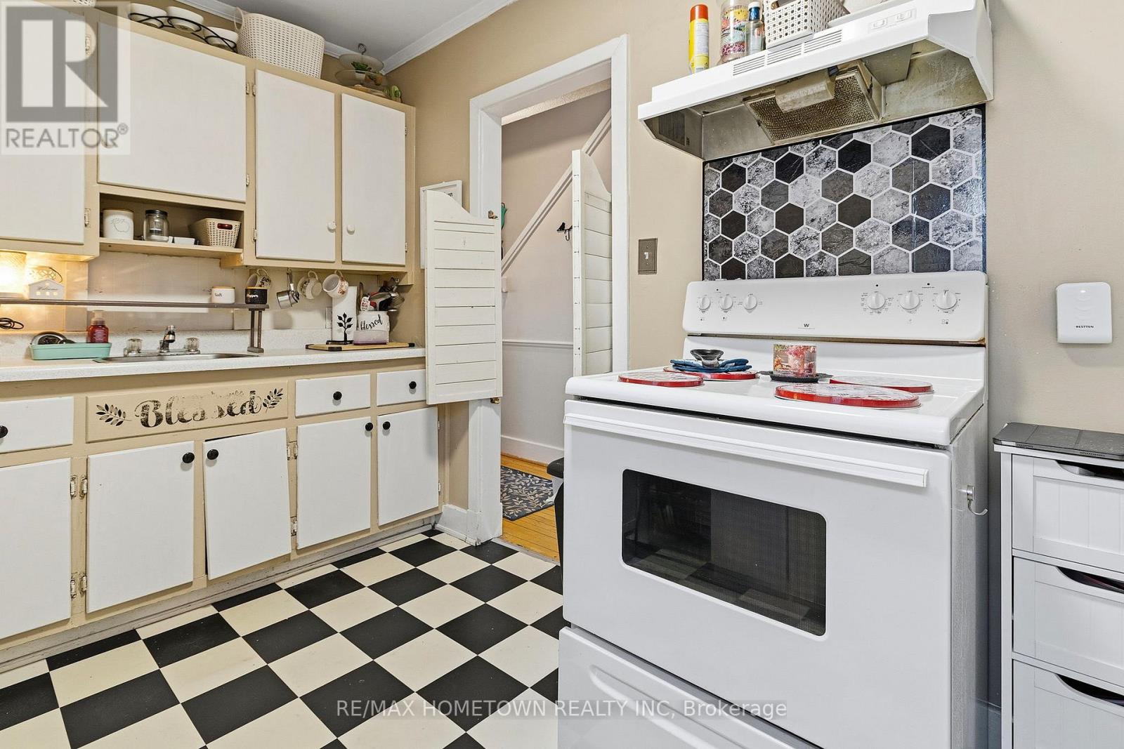 80 CHAFFEY STREET - 13