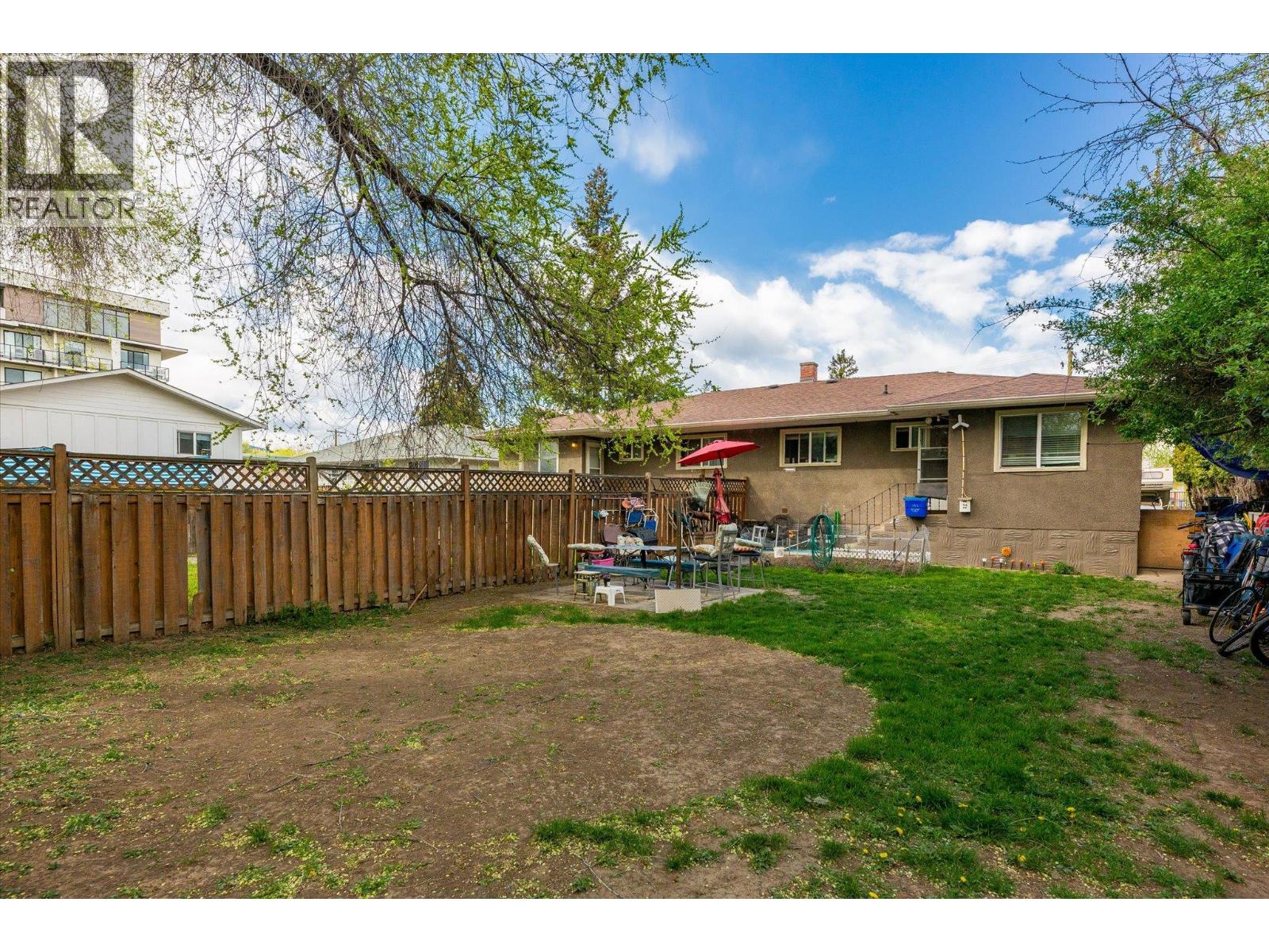 1333 Belaire Avenue - 4