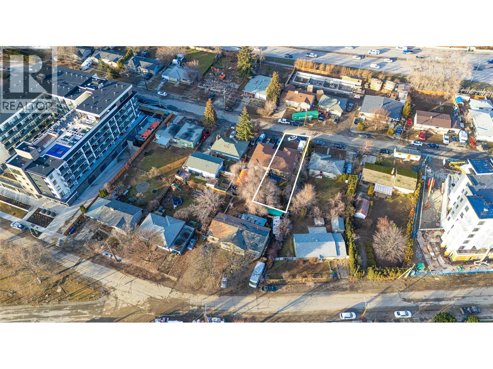 1333 Belaire Avenue - photo 2