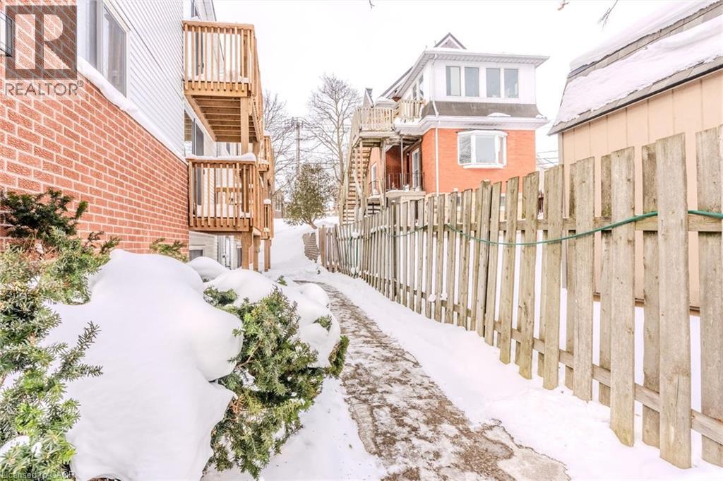 30 BRIDGE Street W Unit# 205, Kitchener, Ontario, N2K1K4 — Photo 19